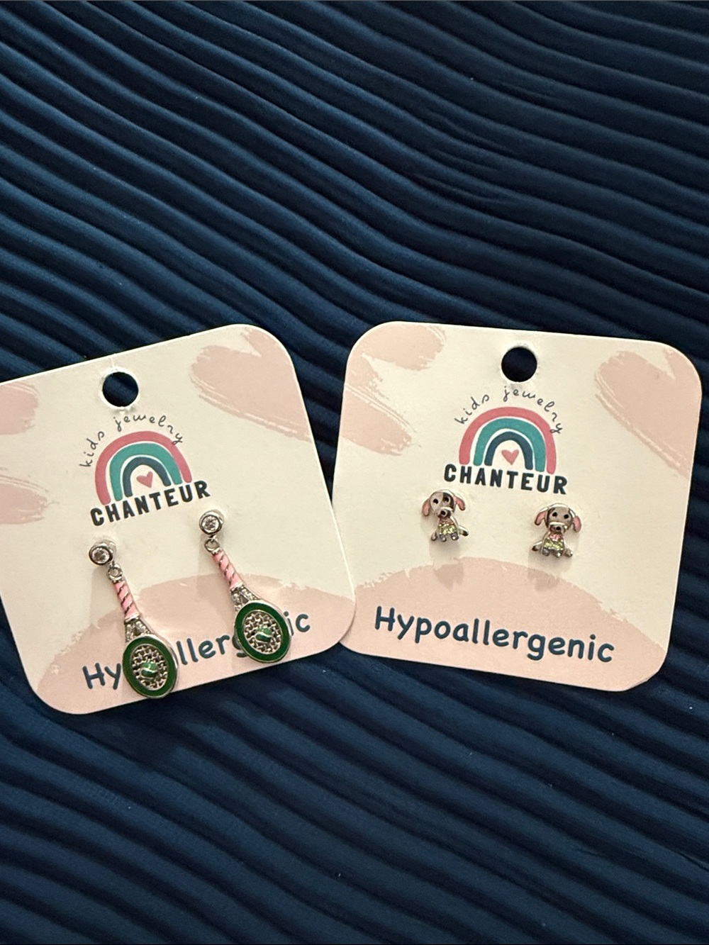 Chanteur hypoallergenic Kids Pink&Green Tennis Racket and Puppy Stud Earring Set